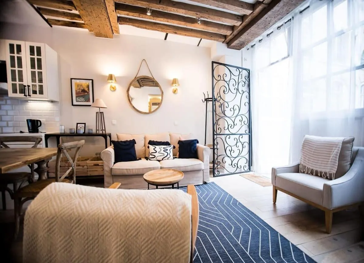 Classy Bourgeois - Chic 2 Bedroom Apt In Le Marais Paris 0*,  France